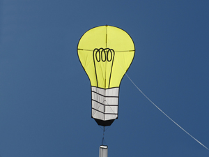 Light bulb kite