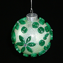 green quilled ornament