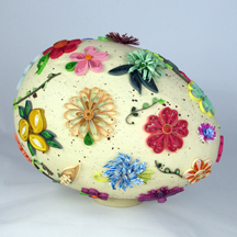 Quilled flower Easter egg