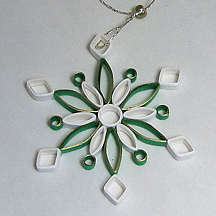 quilled ring snowflake green